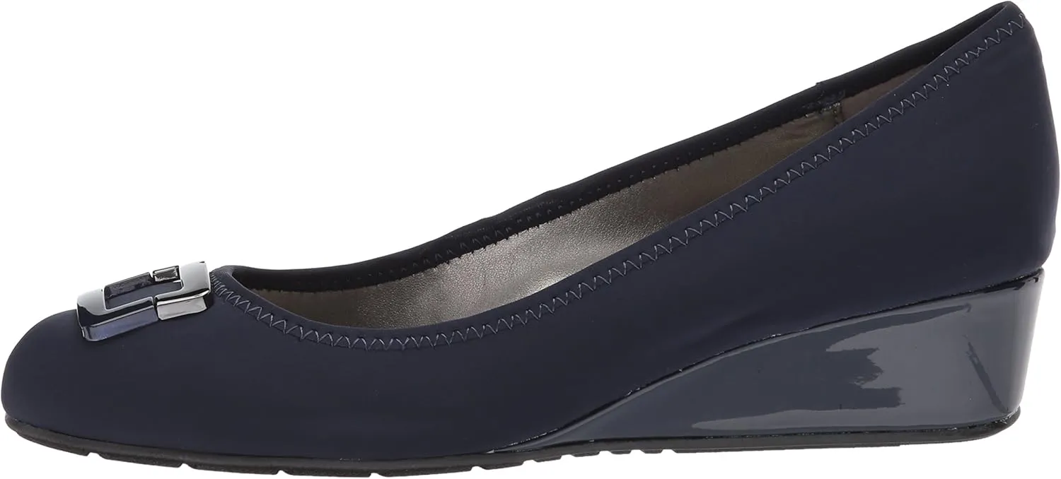 Bandolino Women's Tad Pump