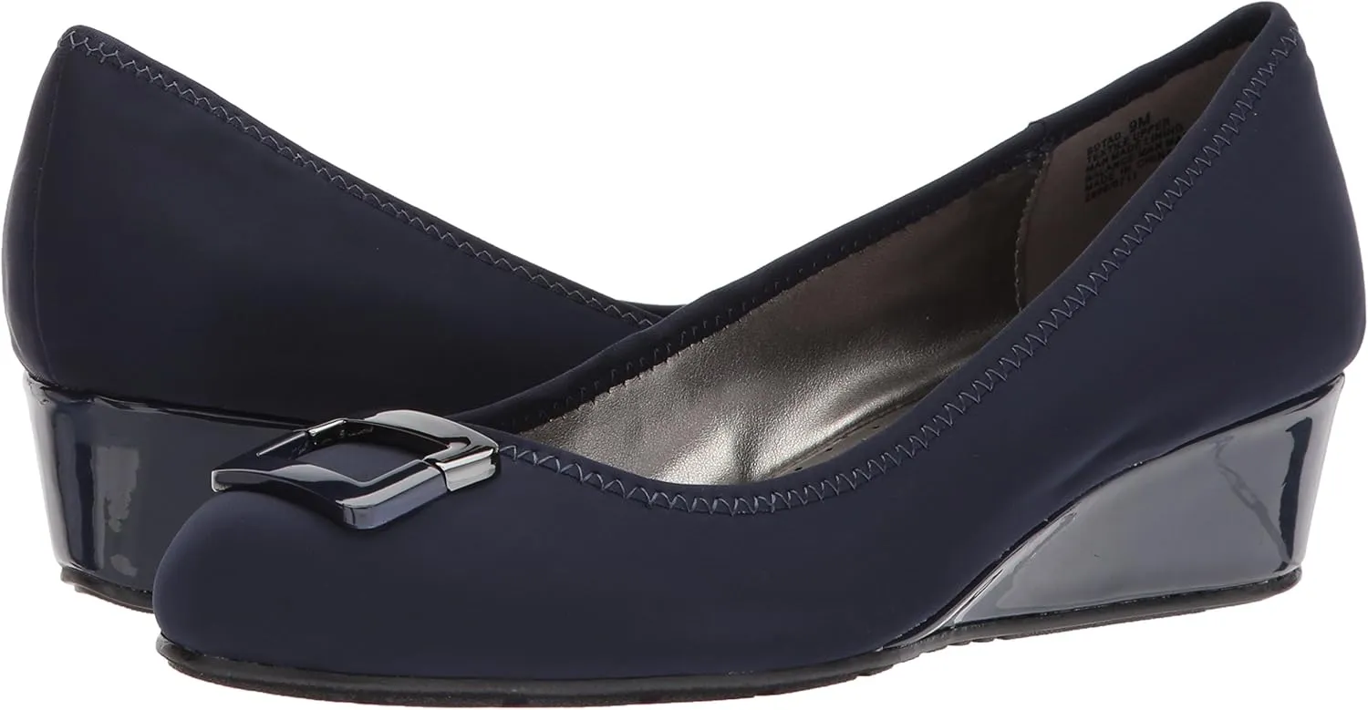 Bandolino Women's Tad Pump